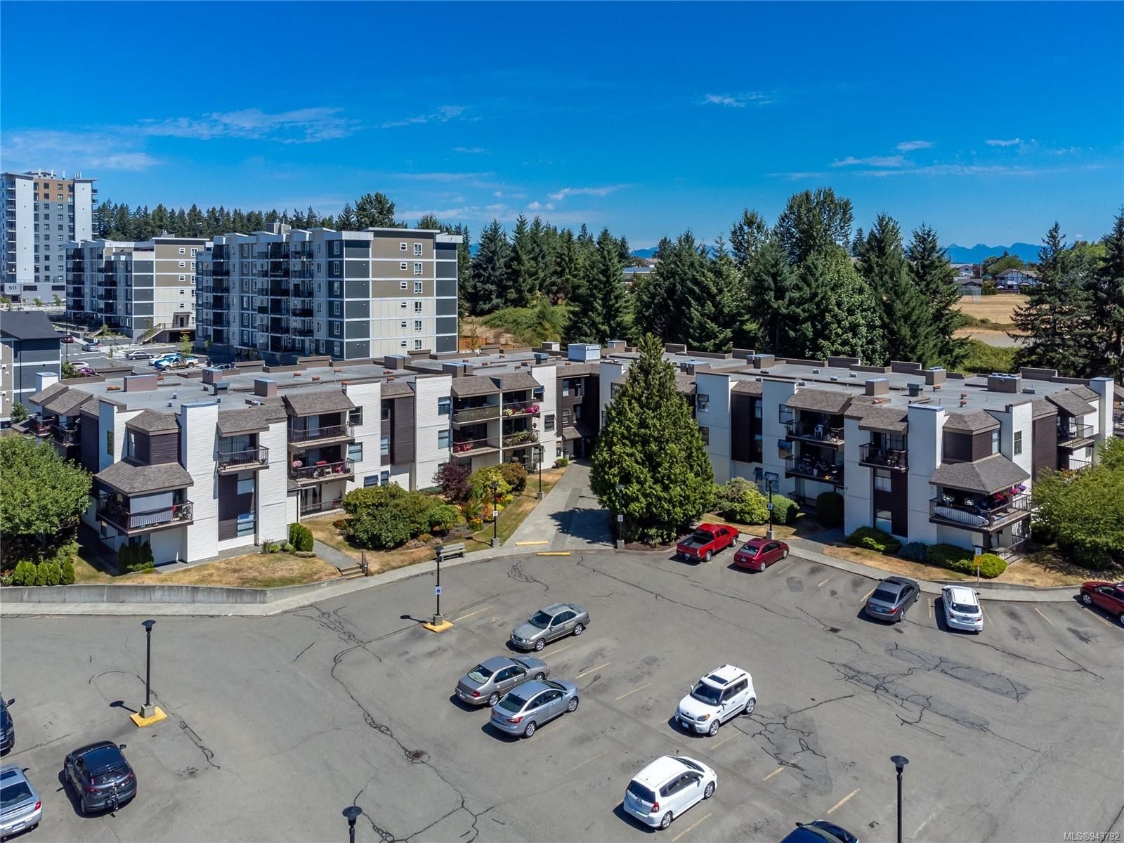 Main Photo: 119 585 S Dogwood St in Campbell River: CR Campbell River Central Condo for sale : MLS®# 943792