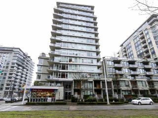 Photo 1: 554 108 W 1ST Avenue in Vancouver: False Creek Condo for sale in "OLYMPIC VILLAGE" (Vancouver West)  : MLS®# R2437073
