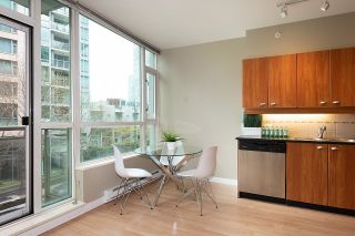Photo 8: 301 1478 W HASTINGS Street in Vancouver: Coal Harbour Condo for sale in "Dockside" (Vancouver West)  : MLS®# R2770748