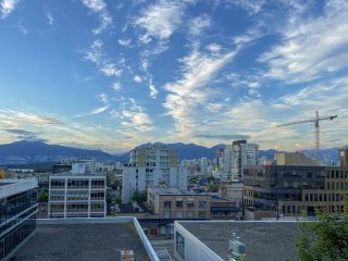 Photo 2: 704 1575 W 10TH AVENUE in Vancouver: Fairview VW Condo for sale (Vancouver West)  : MLS®# R2480004