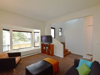 Photo 4: 1656 E 13TH Avenue in Vancouver: Grandview VE 1/2 Duplex for sale (Vancouver East)  : MLS®# R2077472