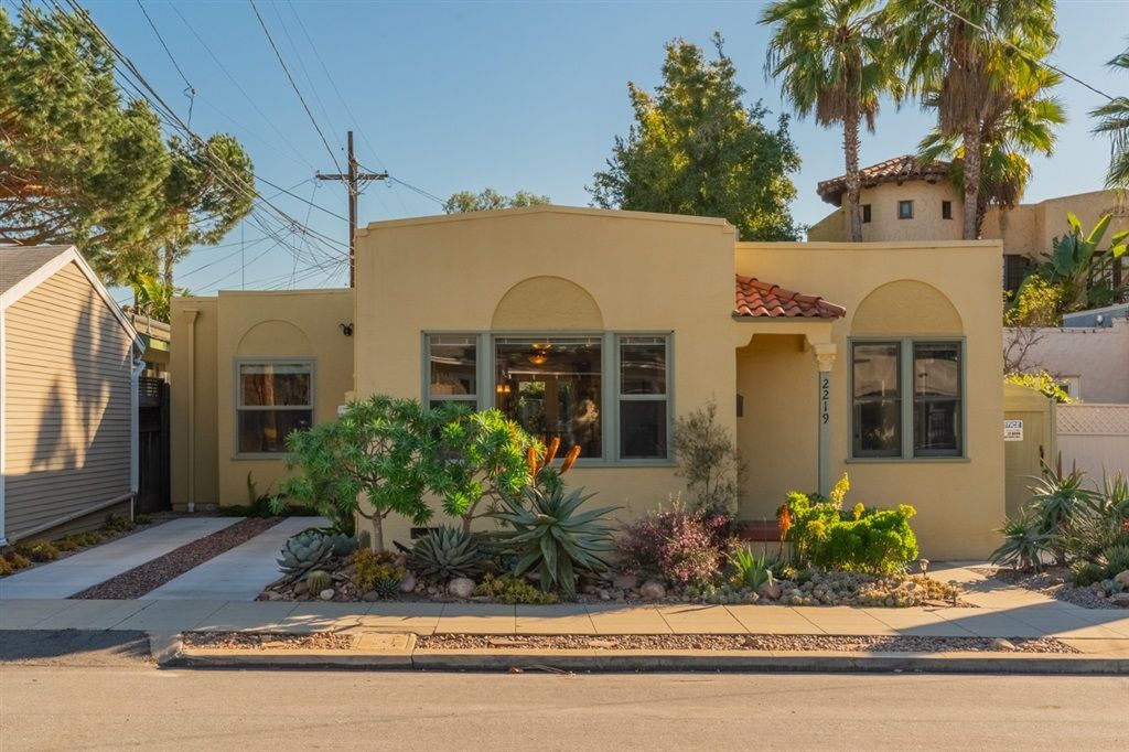 Main Photo: NORTH PARK House for sale : 3 bedrooms : 2219 Dwight St in San Diego