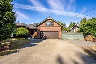 Photo 1: 8979 Henderson Ave in Black Creek: CV Merville Black Creek House for sale (Comox Valley)  : MLS®# 938440