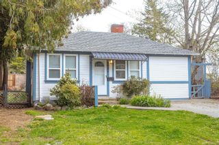 Photo 1: 892 Darwin Ave in Saanich: SE Swan Lake House for sale (Saanich East)  : MLS®# 928811