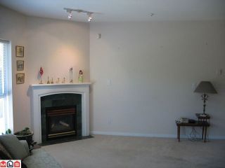 Photo 5: 108 13733 74 Avenue in Surrey: East Newton Condo for sale in "Kings Court" : MLS®# F1016544