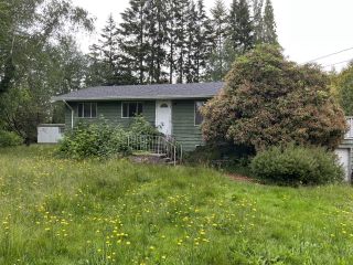 Photo 1: 24335 FRASER Highway in Langley: Salmon River House for sale : MLS®# R2702979