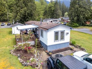Main Photo: 17 35584 DURIEU Road in Mission: Durieu Manufactured Home for sale : MLS®# R2691122