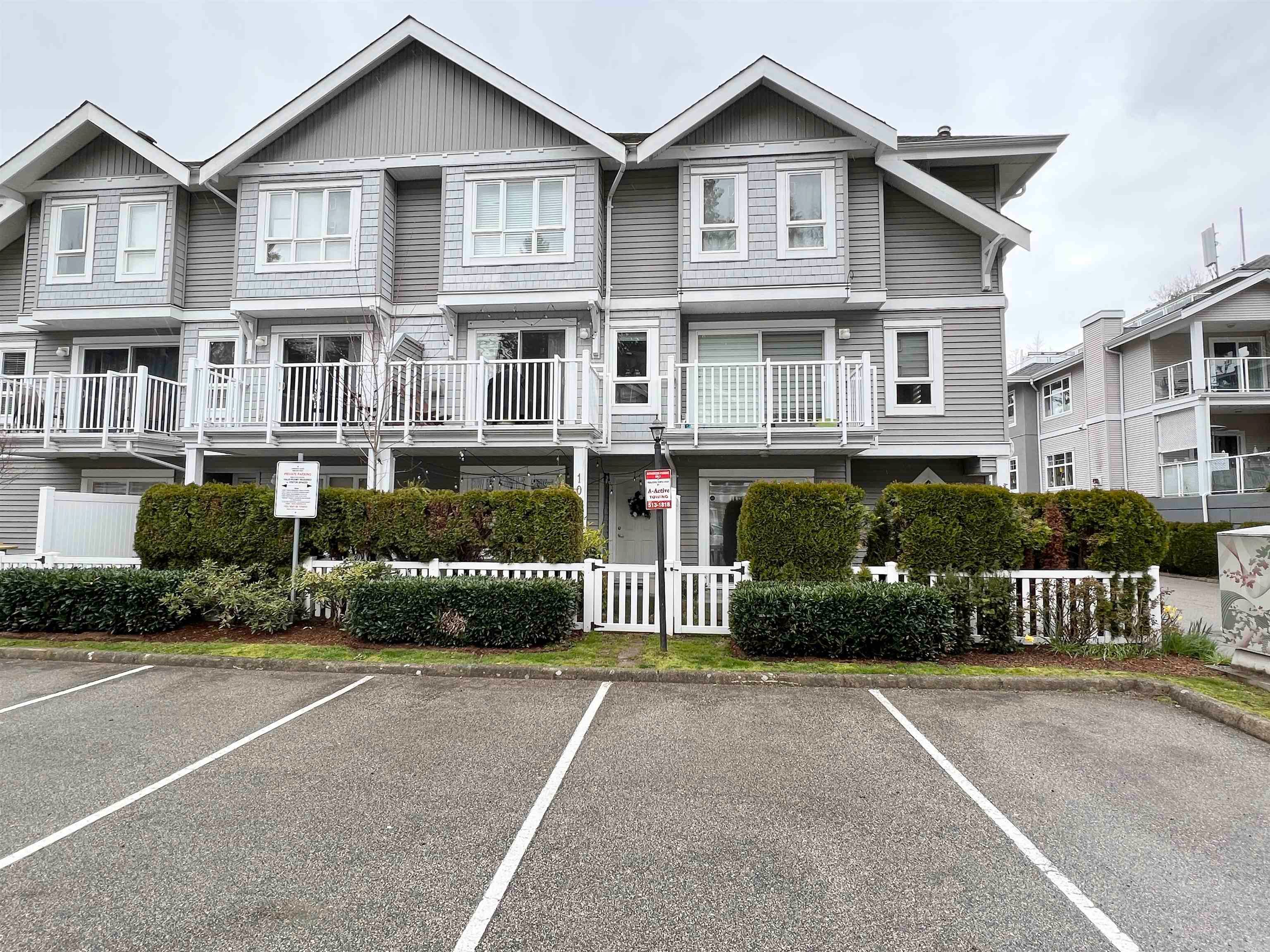 Main Photo: 9 8968 208 Street in Langley: Walnut Grove Townhouse for sale in "Cambridge Court" : MLS®# R2769111