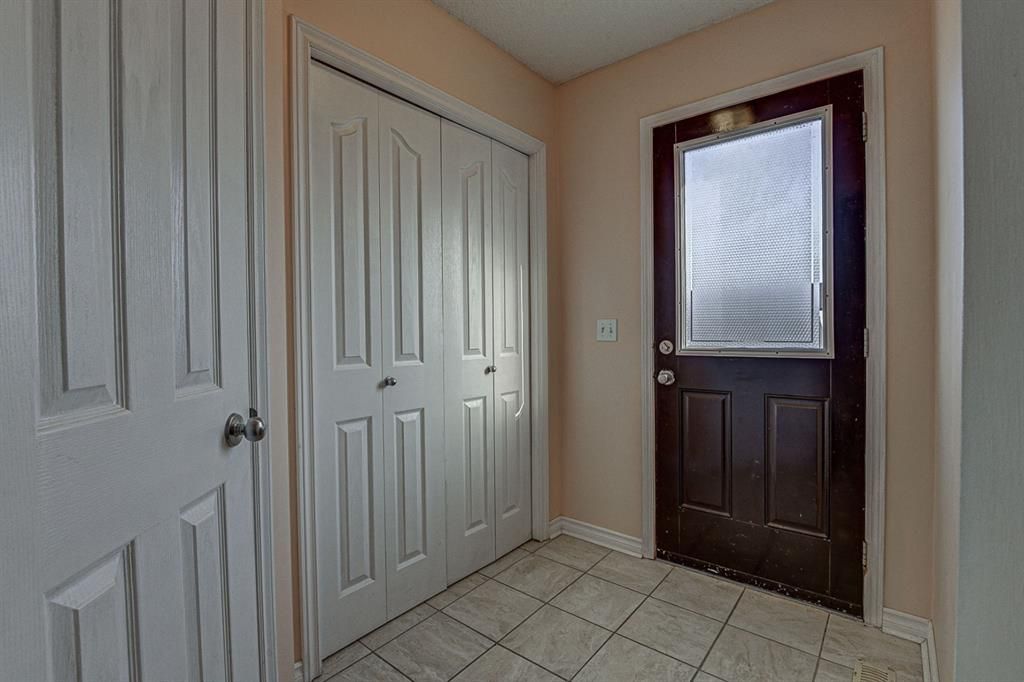 Photo 17: Photos: 64 Eversyde Circle SW in Calgary: Evergreen Detached for sale : MLS®# A1090737