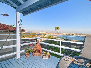 Photo 9: POINT LOMA House for sale : 3 bedrooms : 877 Armada Ter in San Diego