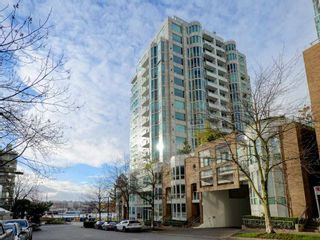 Photo 2: 702 1501 HOWE STREET in Vancouver: Yaletown Condo for sale (Vancouver West)  : MLS®# R2325497