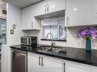 Photo 11: 1707 265 Enfield Place in Mississauga: City Centre Condo for sale : MLS®# W8268614