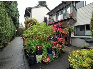 Photo 17: 11 460 W 16TH Avenue in Vancouver: Cambie Townhouse for sale in "Cambie Square" (Vancouver West)  : MLS®# V1054620