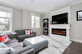 Photo 2: 10 33860 MARSHALL Road in Abbotsford: Central Abbotsford Townhouse for sale : MLS®# R2254681