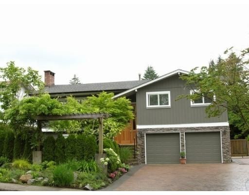 Main Photo: 1056 EMERSON WY in North Vancouver: House for sale : MLS®# V652942