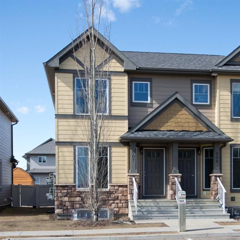 Main Photo: 907 30 Carleton Avenue: Red Deer Row/Townhouse for sale : MLS®# A1198385