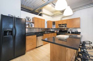 Photo 10: 210 237 E 4TH Avenue in Vancouver: Mount Pleasant VE Condo for sale in "ARTWORKS" (Vancouver East)  : MLS®# R2239279