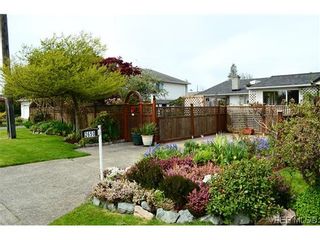 Photo 7: 2650 Foul Bay Rd in VICTORIA: SE Camosun House for sale (Saanich East)  : MLS®# 638588