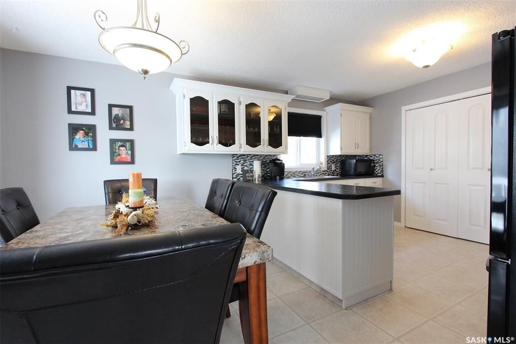 Photo 7: Photos: 233 Lorne Street West in Swift Current: North West Residential for sale : MLS®# SK869909
