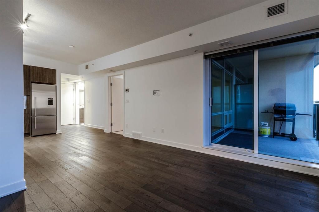 Photo 10: Photos: 2605 930 6 Avenue SW in Calgary: Downtown Commercial Core Apartment for sale : MLS®# A1053670