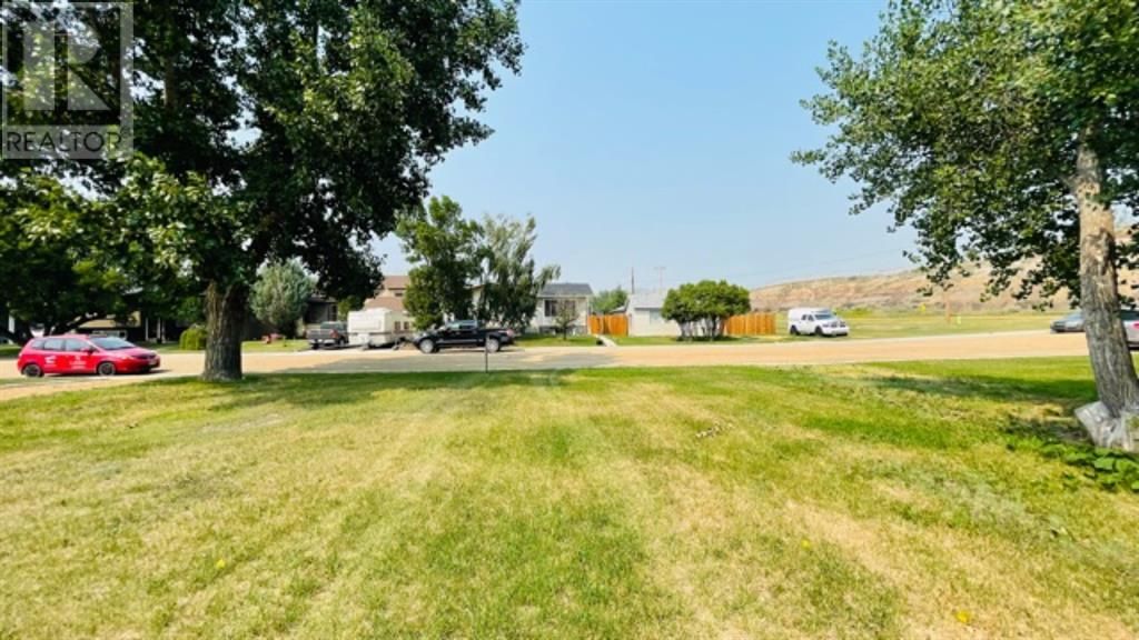 Main Photo: 71 2 Street E in Drumheller: Vacant Land for sale : MLS®# A1131845