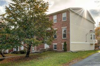 Photo 2: 52 Southgate Drive in Bedford: 20-Bedford Residential for sale (Halifax-Dartmouth)  : MLS®# 202323171