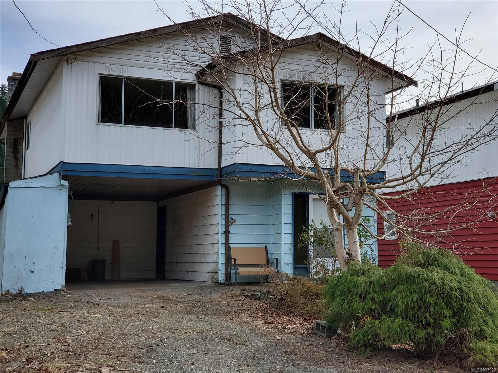 Main Photo: 173 N Maquinna Dr in Tahsis: NI Tahsis/Zeballos House for sale (North Island)  : MLS®# 897928
