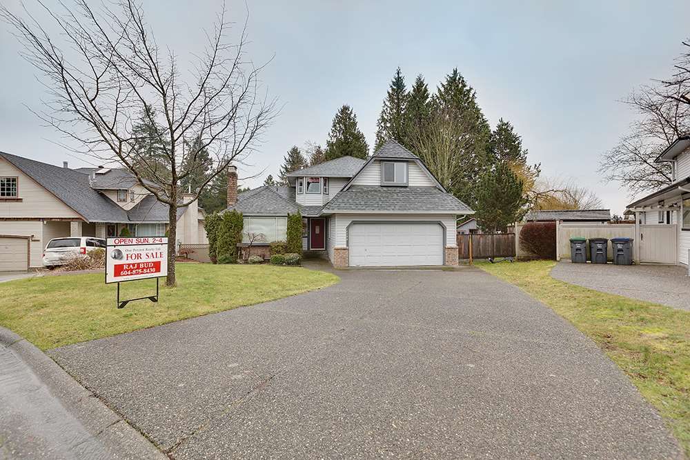Main Photo: 14344 69A Avenue in Surrey: East Newton House for sale : MLS®# R2031915