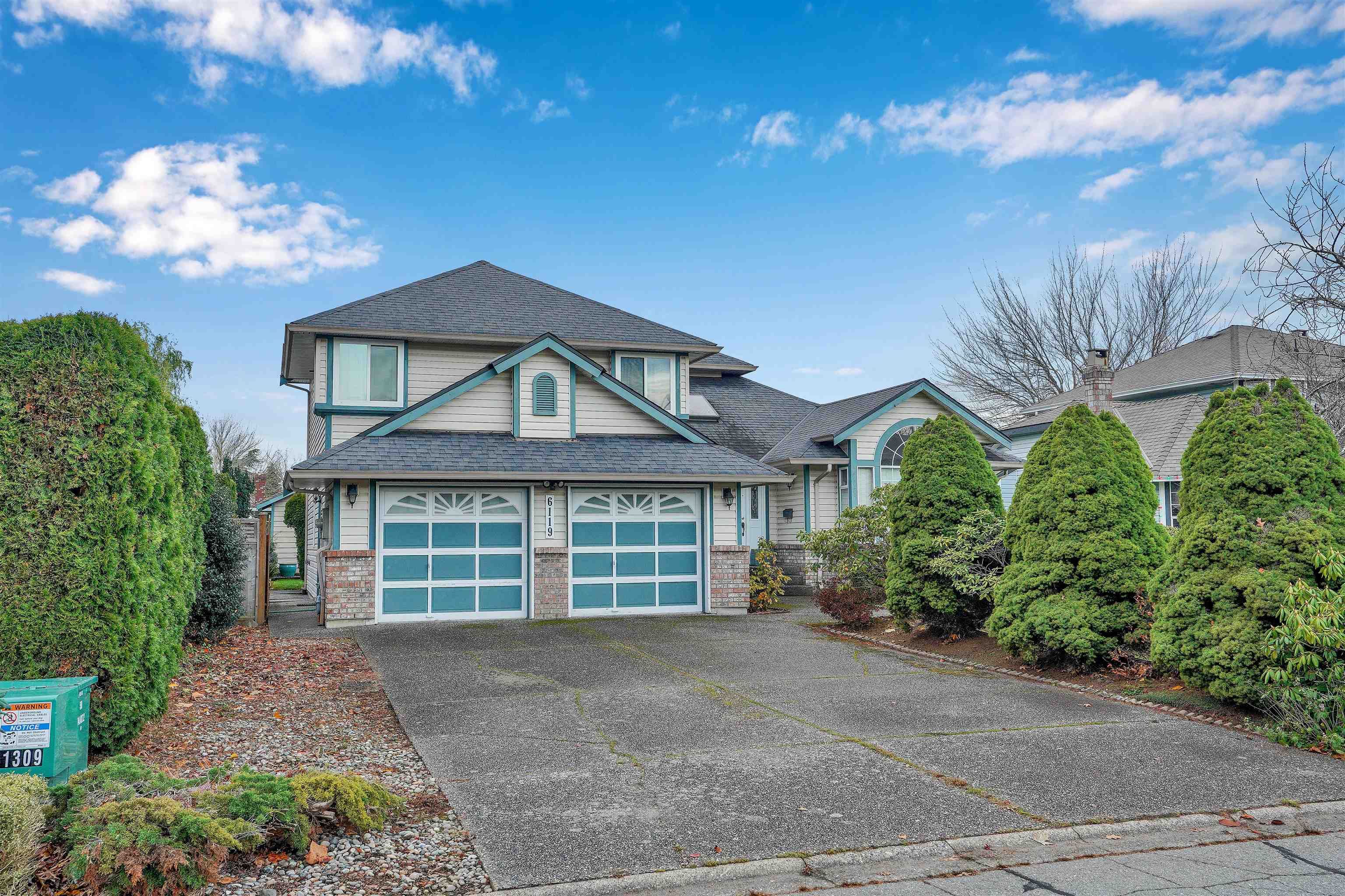 Main Photo: 6119 186 Street in Surrey: Cloverdale BC House for sale in "Eaglecrest" (Cloverdale)  : MLS®# R2833317