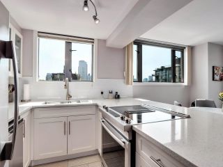 Photo 3: 1002 1265 BARCLAY Street in Vancouver: West End VW Condo for sale in "DORCHESTOR TOWER" (Vancouver West)  : MLS®# R2780851