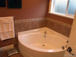 Photo 13: 785 Harrier Way in VICTORIA: La Bear Mountain House for sale (Langford)  : MLS®# 725087