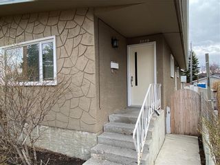 Photo 3: 2039 50 Avenue SW in Calgary: North Glenmore Park Semi Detached for sale : MLS®# C4295796