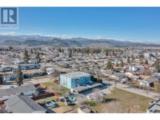Photo 32: 150 Scarboro Road Unit# 301 in Kelowna: House for sale : MLS®# 10306679