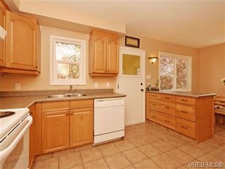 Photo 6: 3305 Kingsley St in VICTORIA: SE Camosun House for sale (Saanich East)  : MLS®# 697286