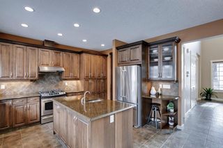 Photo 14: 8232 9 Avenue SW in Calgary: West Springs Detached for sale : MLS®# A2022941