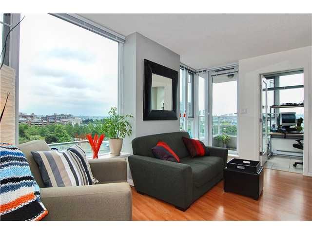 Main Photo: 809 550 TAYLOR Street in Vancouver: Downtown VW Condo for sale in "THE TAYLOR" (Vancouver West)  : MLS®# V838686