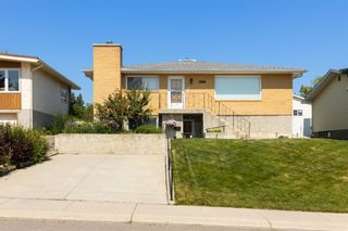 Photo 1: 7420 Hunterburn Hill NW in Calgary: Huntington Hills Detached for sale : MLS®# A1123049
