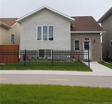 Main Photo: 364 Dr Jose Rizal Way East in Winnipeg: Waterford Green Residential for sale (4L)  : MLS®# 1816547