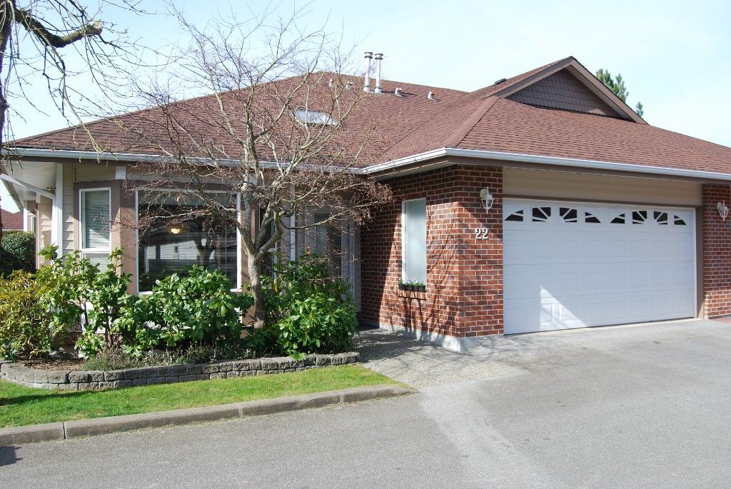 Main Photo: 22 18939 65th Avenue in Cloverdale: Townhouse for sale