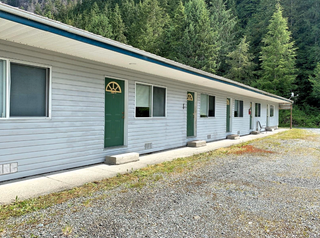 Photo 30: 14 room Motel for sale Vancouver island BC: Business with Property for sale : MLS®# 878868