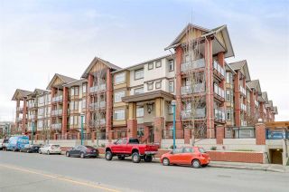 Photo 1: 249 5660 201A Street in Langley: Langley City Condo for sale : MLS®# R2239516