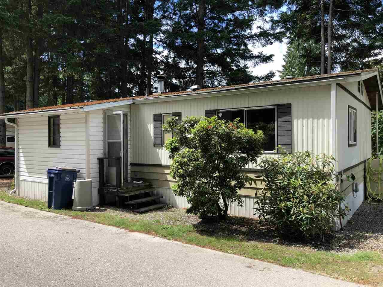 Main Photo: 7 5294 SELMA PARK Road in Sechelt: Sechelt District Manufactured Home for sale in "SELMA VISTA MOBILE HOME PARK" (Sunshine Coast)  : MLS®# R2293722