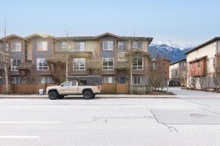 Photo 2: 28 40653 TANTALUS Road in Squamish: Tantalus Townhouse for sale : MLS®# R2755798