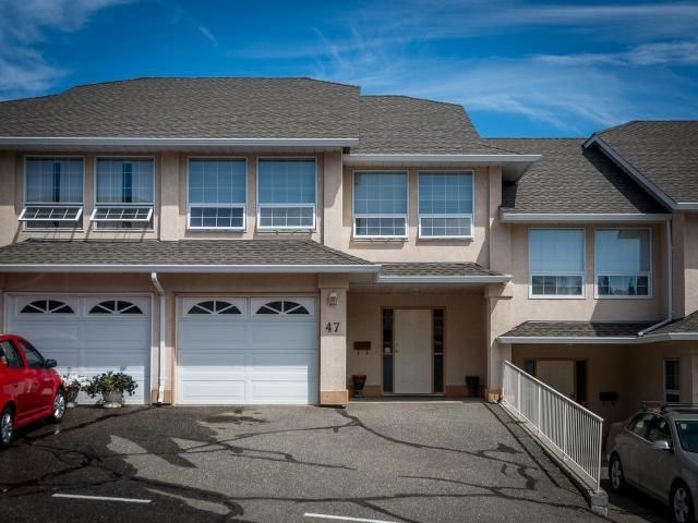 Main Photo: 47 1775 MCKINLEY Court in Kamloops: Sahali Townhouse for sale : MLS®# 157559