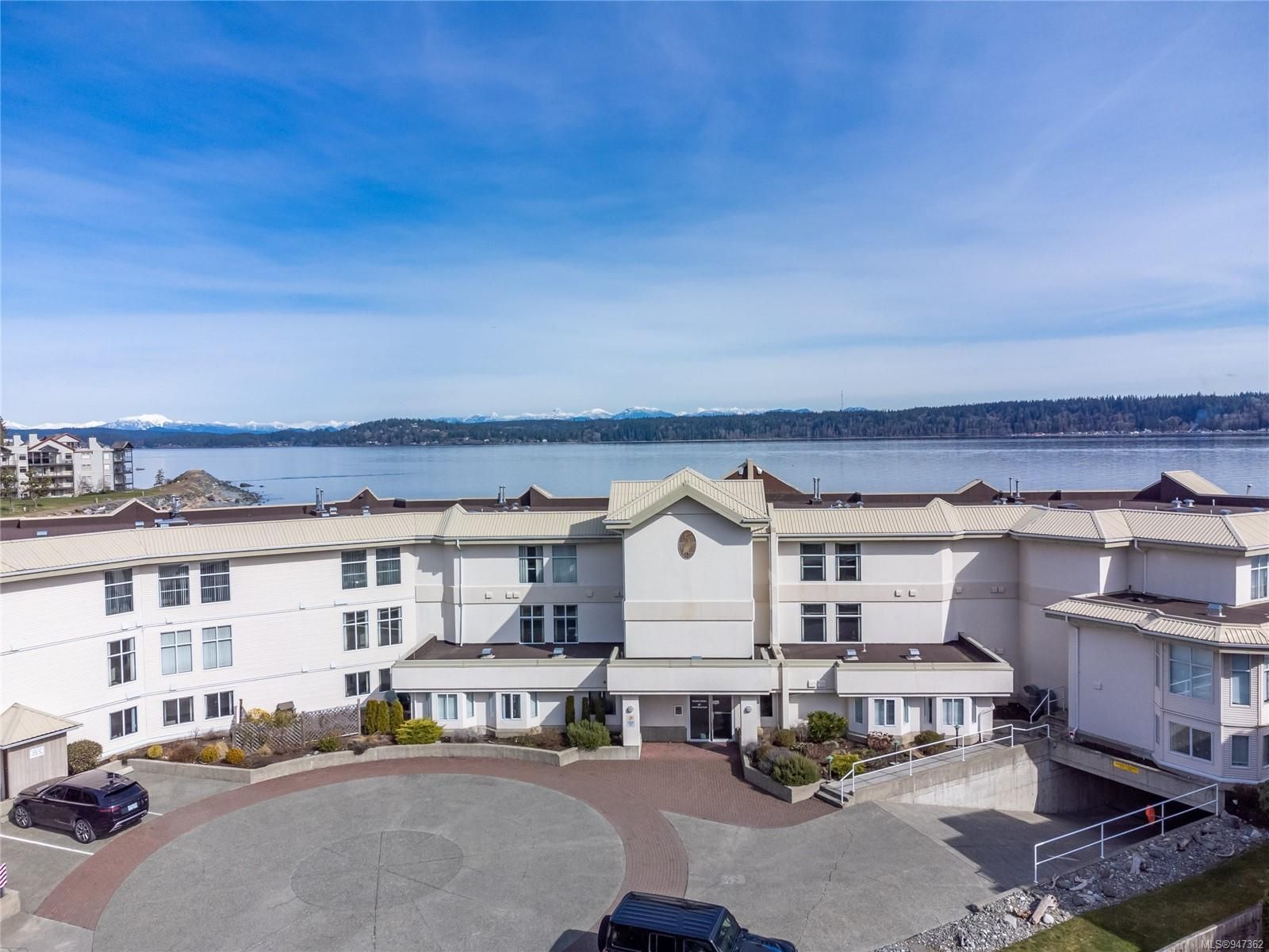 Main Photo: 205 87 S Island Hwy in Campbell River: CR Campbell River Central Condo for sale : MLS®# 947362