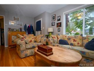 Photo 3: 1532 Edgeware Rd in VICTORIA: Vi Oaklands House for sale (Victoria)  : MLS®# 728605