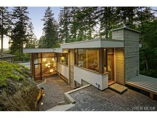 Photo 5: 970 FIR TREE Glen in VICTORIA: SE Broadmead House for sale (Saanich East)  : MLS®# 721236