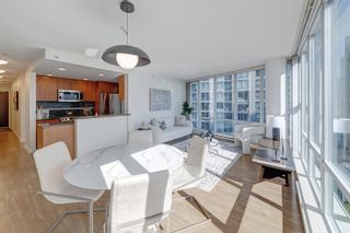 Photo 4: 1802 550 PACIFIC Street in Vancouver: Yaletown Condo for sale in "Aqua At The Park" (Vancouver West)  : MLS®# R2880131