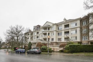 Photo 2: 133 5735 HAMPTON Place in Vancouver: University VW Condo for sale in "THE BRISTOL" (Vancouver West)  : MLS®# R2433124