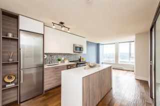 Photo 2: 1610 550 TAYLOR Street in Vancouver: Downtown VW Condo for sale in "The Taylor" (Vancouver West)  : MLS®# R2251836